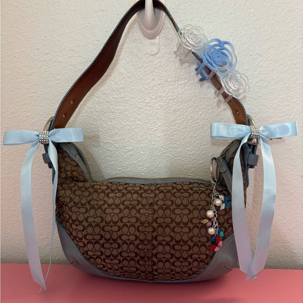 🦋Blue Vintage Coach hobo🦋